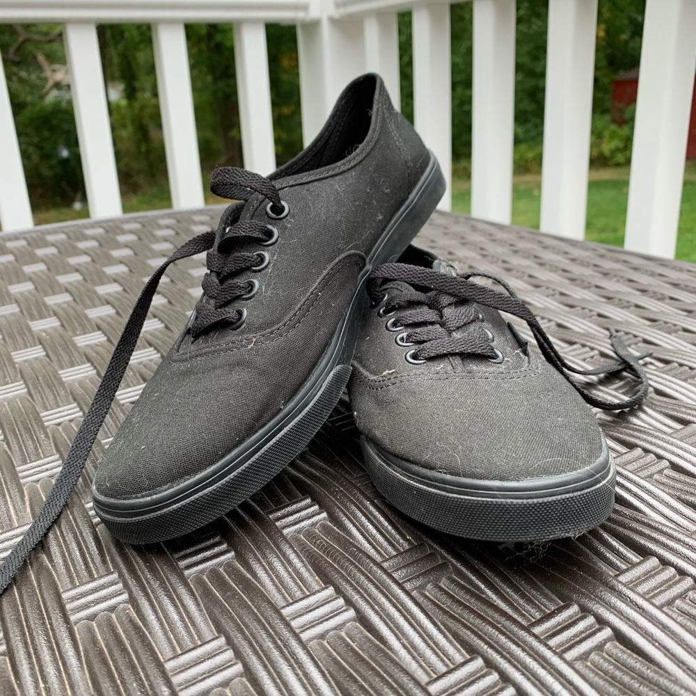 All Black Authentic Lo Pro Vans